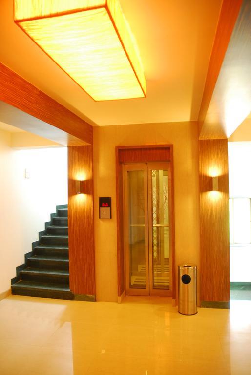 Hotel Mourya Residency Thane Esterno foto