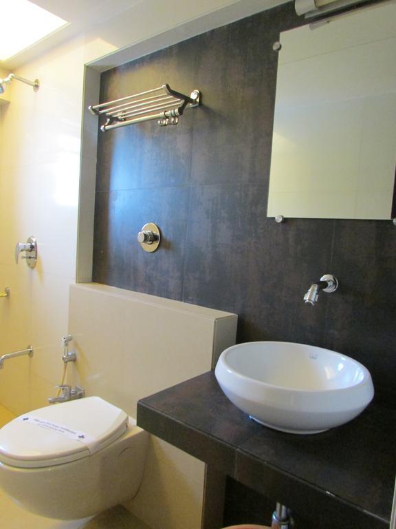 Hotel Mourya Residency Thane Esterno foto