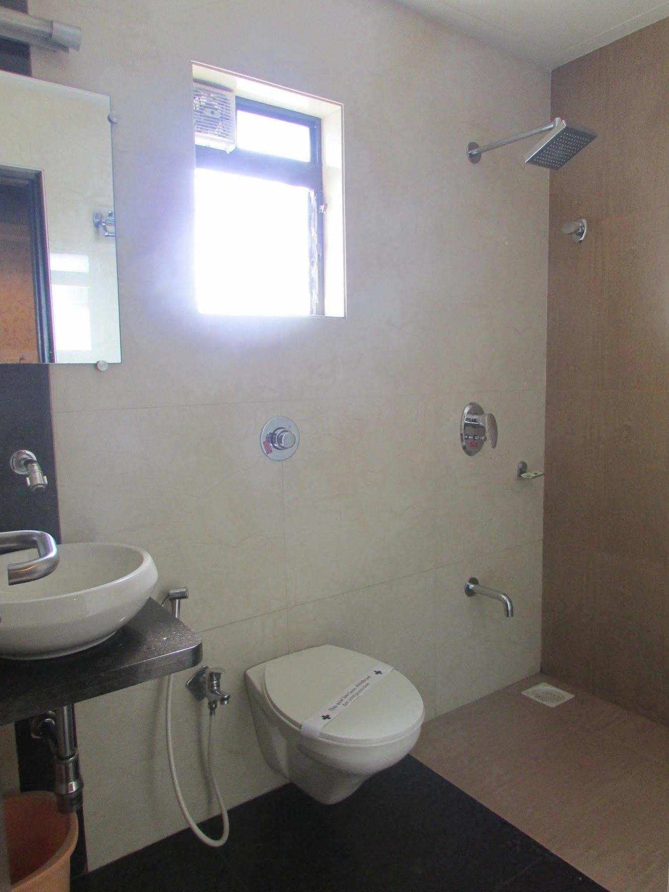 Hotel Mourya Residency Thane Esterno foto